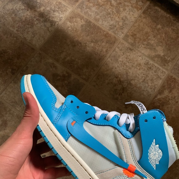 Off white unc 1s - Picture 1 of 7